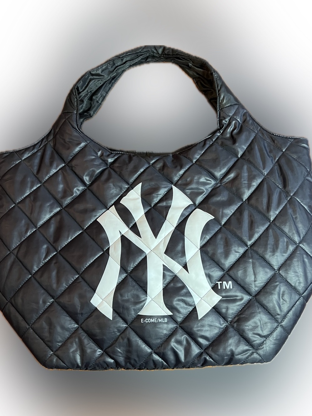 New York Yankees Quilted Tote Bag MLB Licensed Insulated Carryall Black EUC